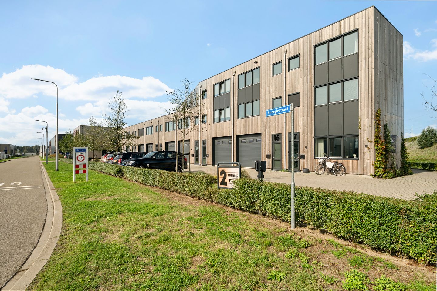 Bekijk foto 1 van Energiestraat 2-15