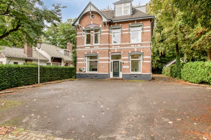 Burg. Tutein Noltheniuslaan 21, Apeldoorn