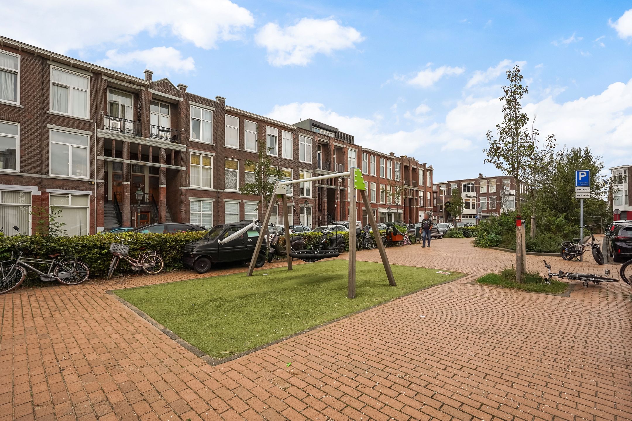 Foto 42 van Govert Bidloostraat 126