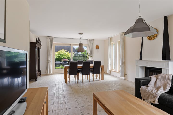Vrijstaande woning te koop: Koweblomke 49, Damwâld