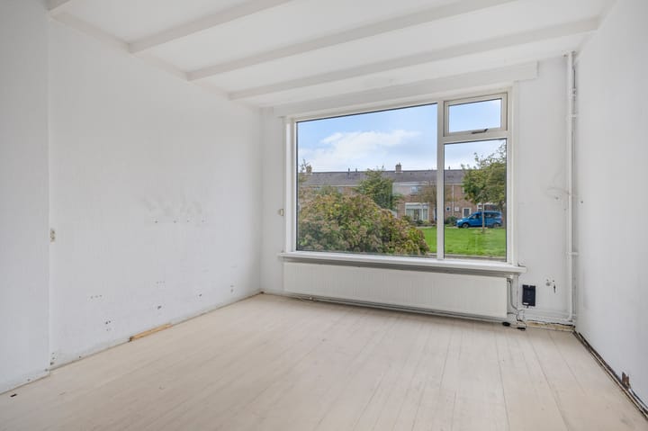 Tussenwoning te koop: Duinroosstraat 120, Den Helder