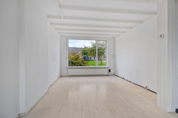 Tussenwoning te koop: Duinroosstraat 120, Den Helder