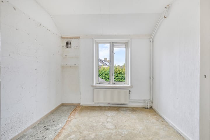 Tussenwoning te koop: Duinroosstraat 120, Den Helder