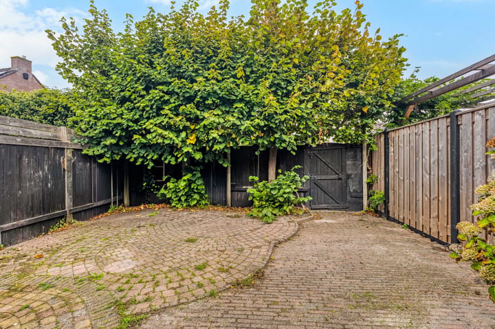 Tussenwoning te koop: Duinroosstraat 120, Den Helder