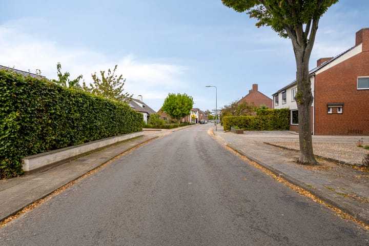 Twee-onder-één-kap te koop: Schoolstraat 26, Herten