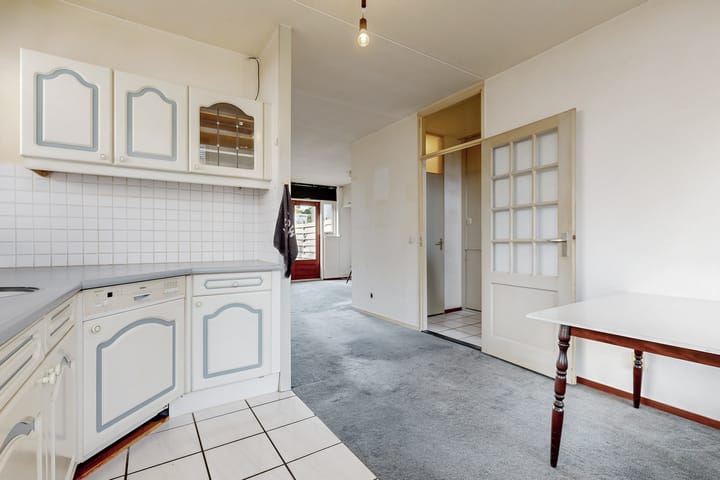 Hoekwoning te koop: Willem Alexanderstraat 18, Zoeterwoude