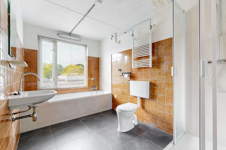Hoekwoning te koop: Willem Alexanderstraat 18, Zoeterwoude