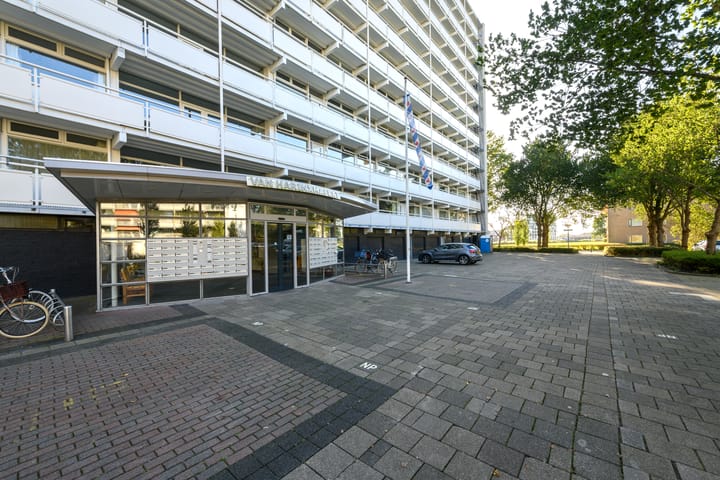 Appartement te koop: van Harinxmaplein 104, Leeuwarden