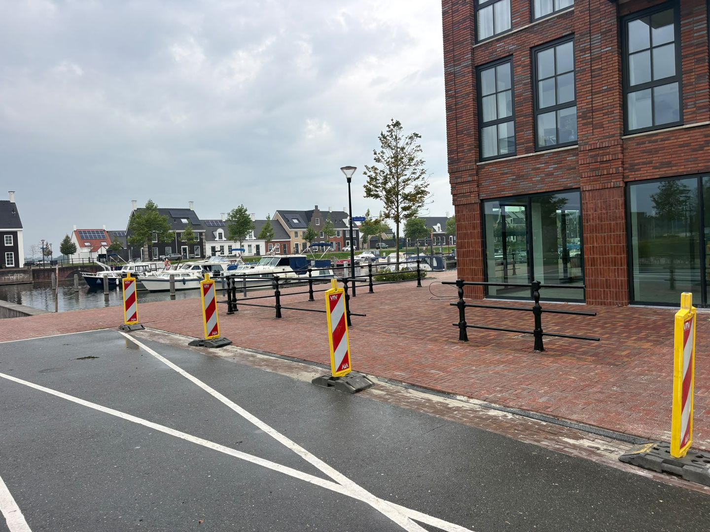 Bekijk foto 3 van Redersplein 1