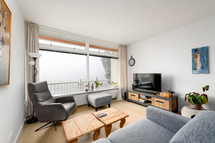 Appartement te koop: van Harinxmaplein 104, Leeuwarden