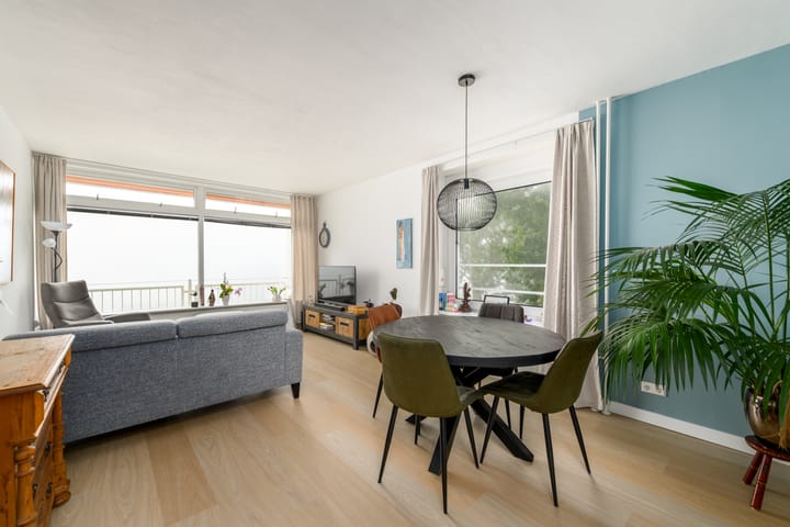 Appartement te koop: van Harinxmaplein 104, Leeuwarden