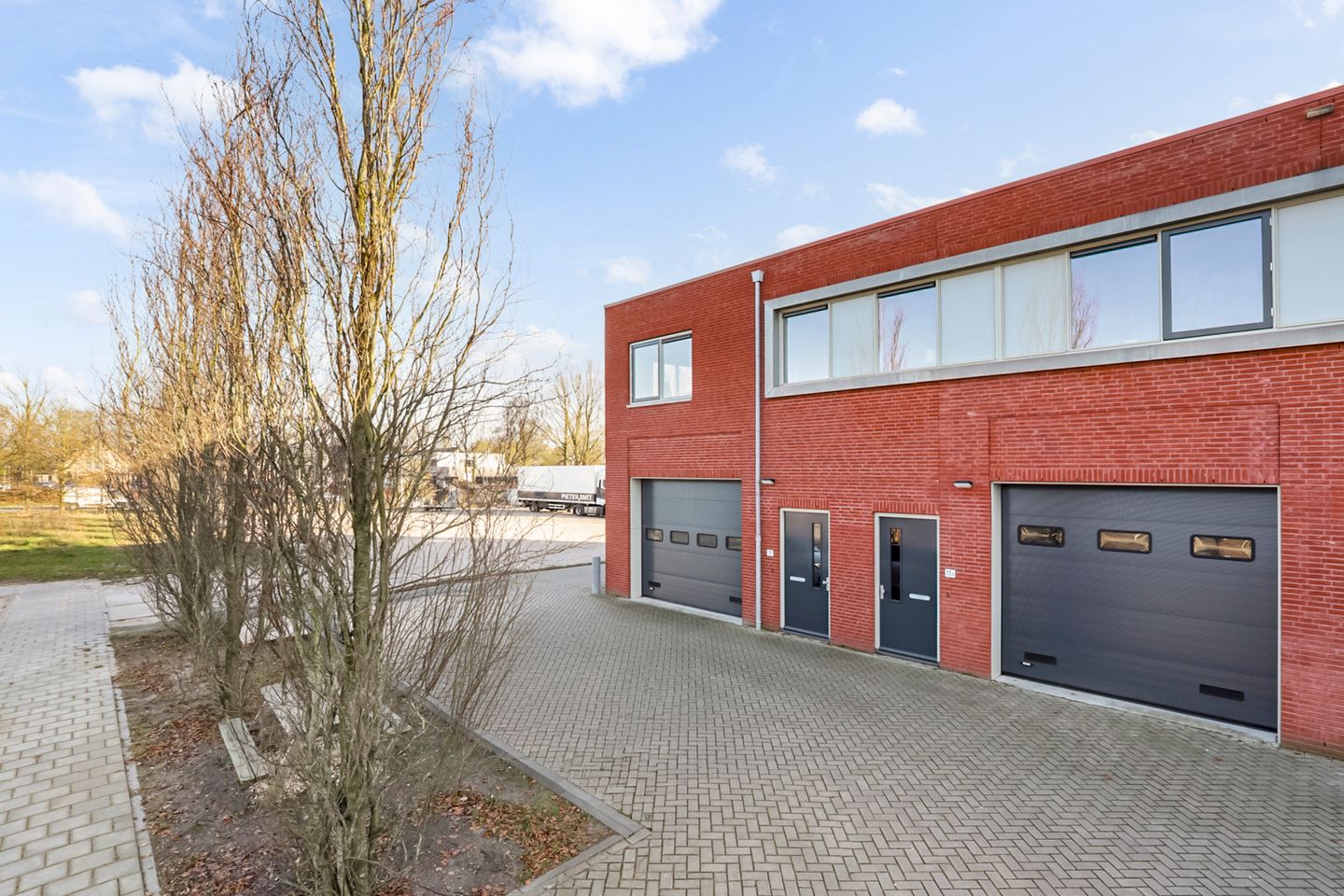 View photo 1 of Plantageweg 11-a