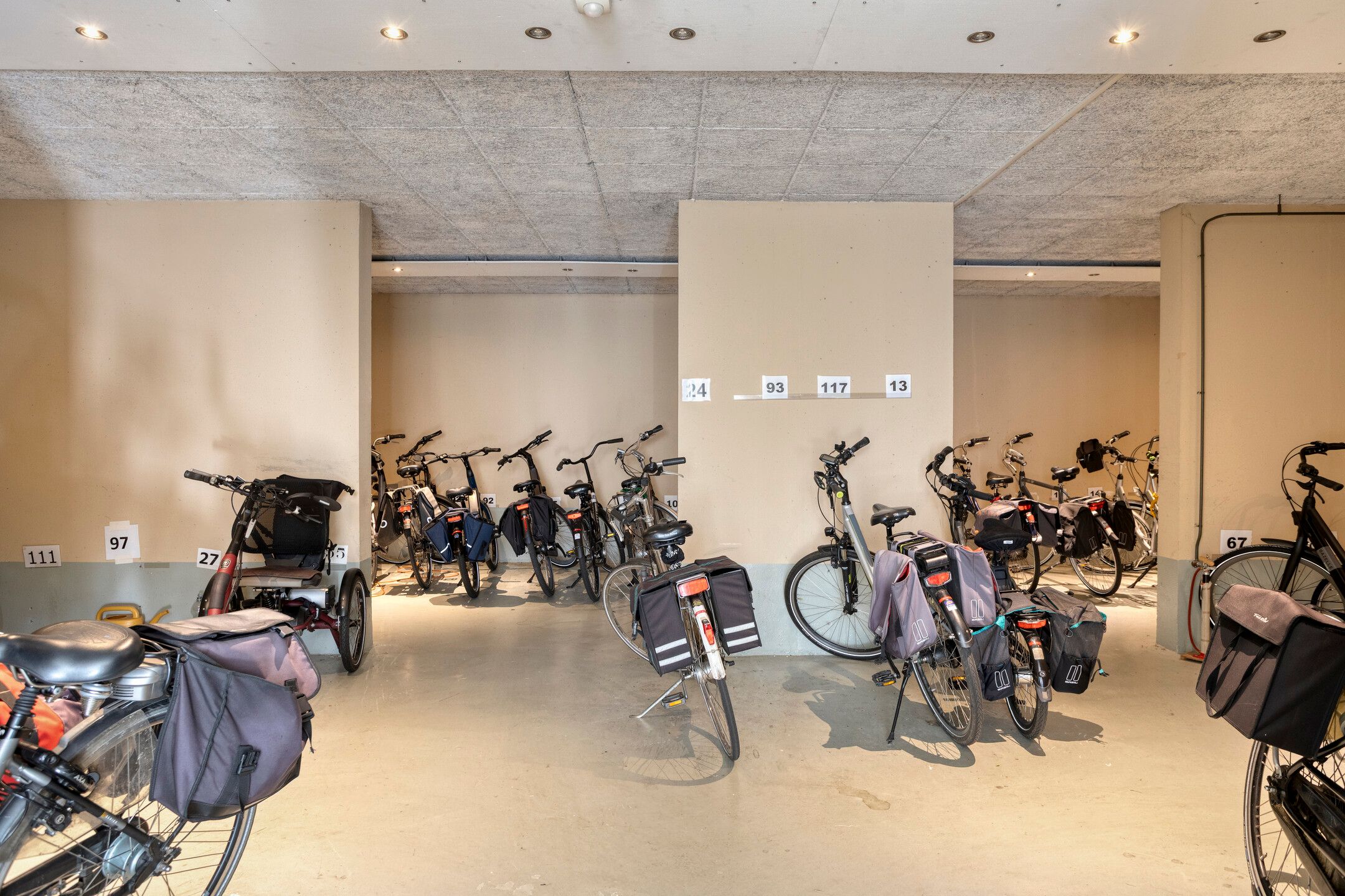 Photo 39 of Senecalaan 23