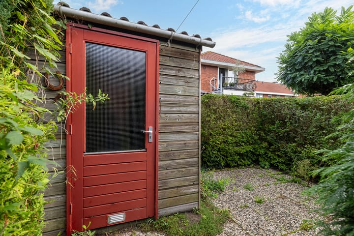 Tussenwoning te koop: Borchsatelaan 93, Rotterdam