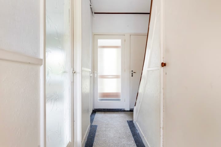 Tussenwoning te koop: Borchsatelaan 93, Rotterdam