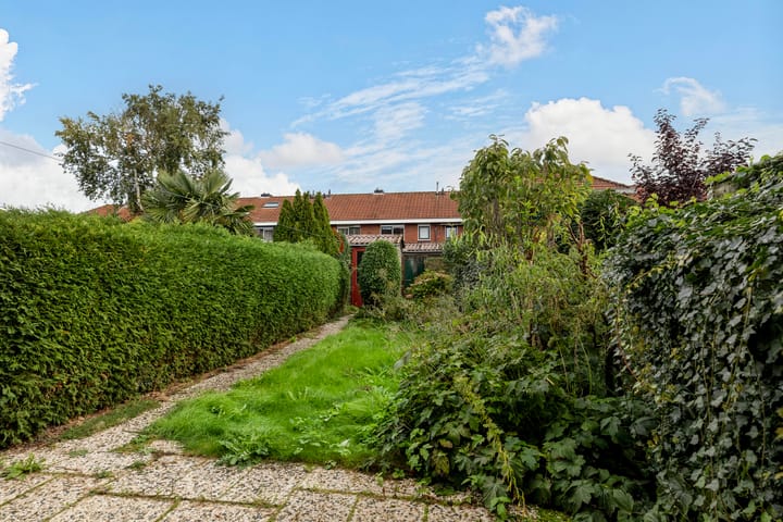 Tussenwoning te koop: Borchsatelaan 93, Rotterdam