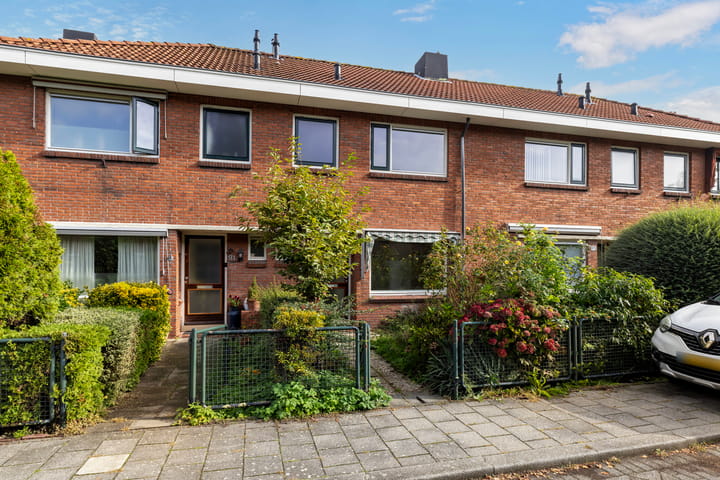 Tussenwoning te koop: Borchsatelaan 93, Rotterdam