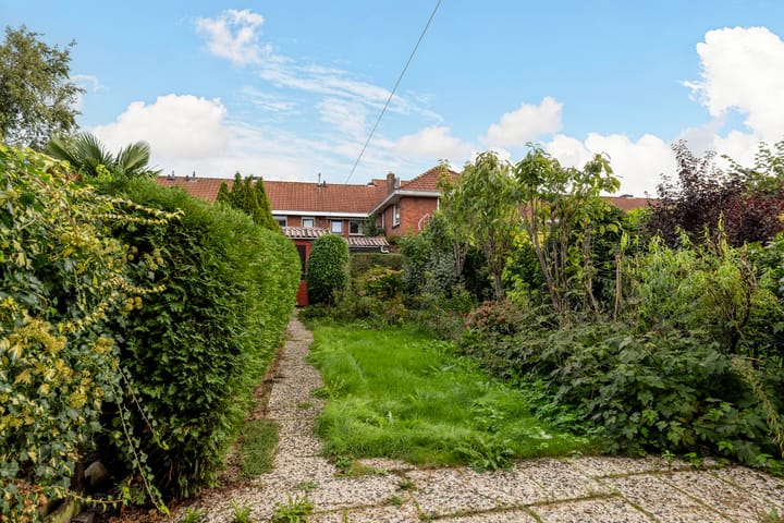 Tussenwoning te koop: Borchsatelaan 93, Rotterdam