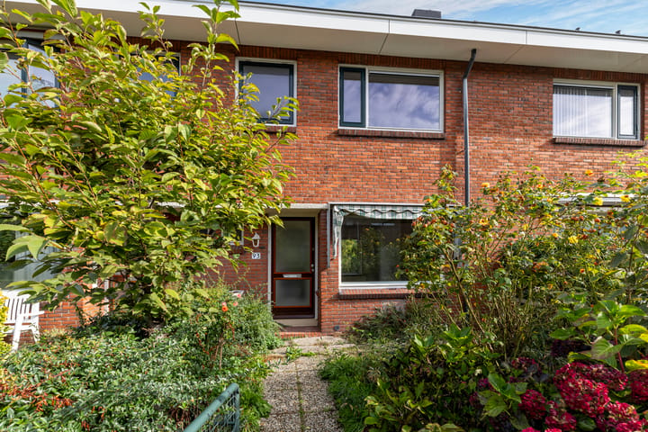 Tussenwoning te koop: Borchsatelaan 93, Rotterdam