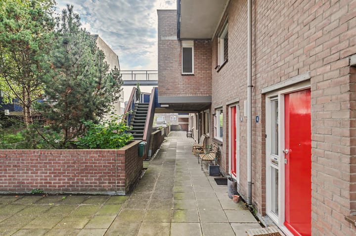 Appartement te koop: Doornenburg 6, Dordrecht