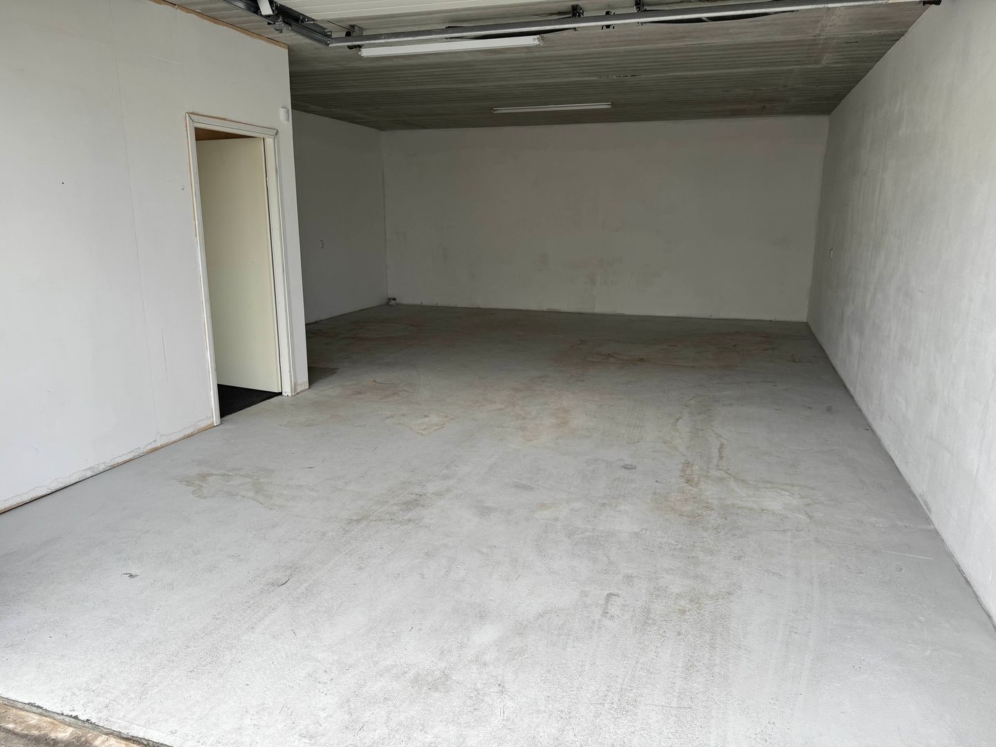 Bekijk foto 2 van De Dolfijn 37-g