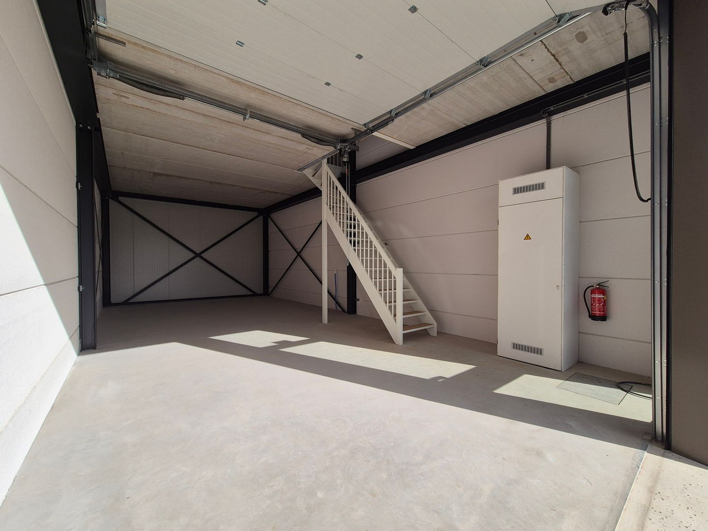 View photo 2 of Industriestraat 7-F