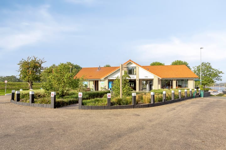 Vrijstaande woning te koop: Rijnbandijk 36-75, Maurik