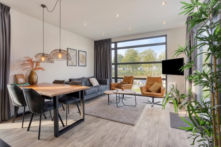 Vrijstaande woning te koop: Rijnbandijk 36-75, Maurik