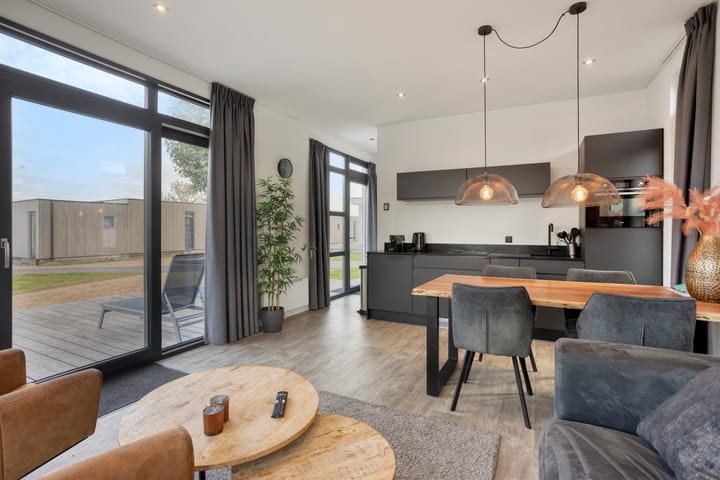 Vrijstaande woning te koop: Rijnbandijk 36-75, Maurik