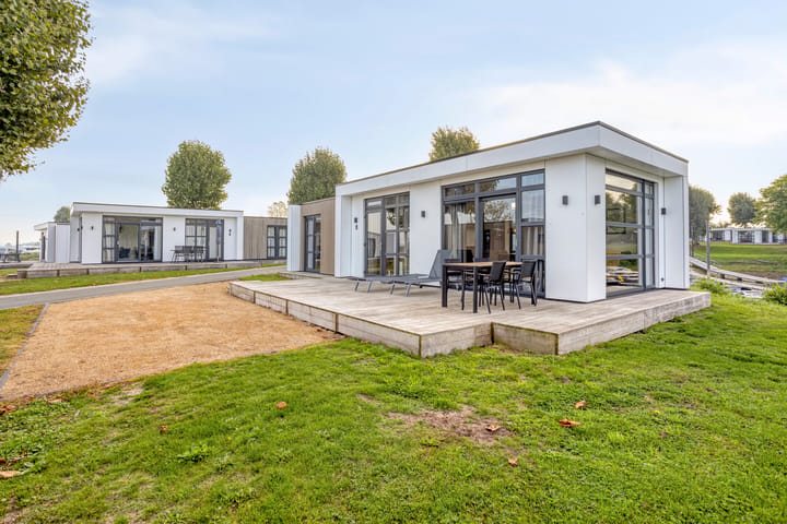 Vrijstaande woning te koop: Rijnbandijk 36-75, Maurik