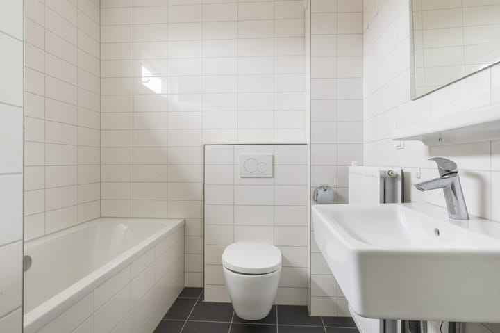 Tussenwoning te huur: Paulus Akkermanwei 14, Leeuwarden