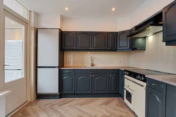 Photo 4 of van Swietenstraat 17
