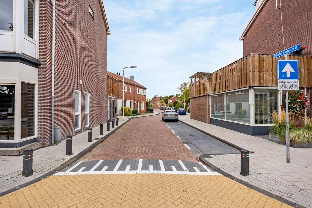 Foto 41 van Dr Poelsstraat 2-A