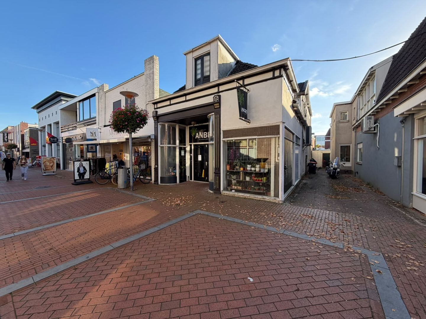 View photo 3 of Langestraat 64