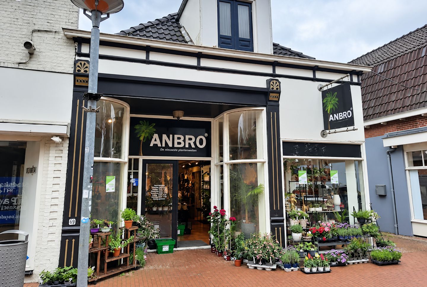 View photo 1 of Langestraat 64