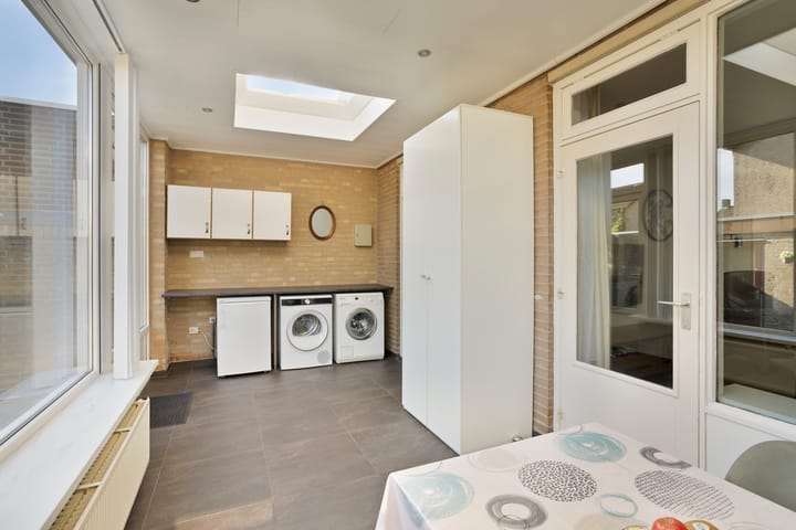 Hoekwoning te koop: Kasteel Annendaelstraat 38, Roermond