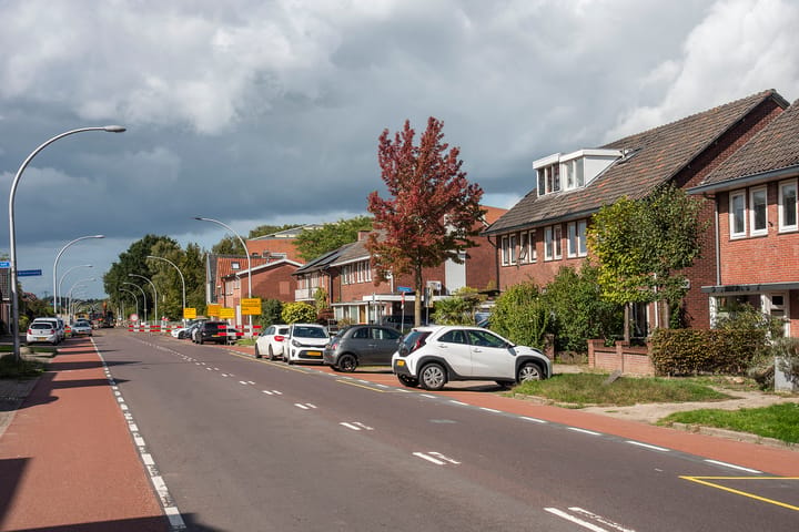 Twee-onder-één-kap te koop: Breemarsweg 228, Hengelo