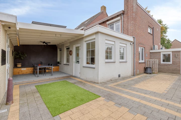 Foto 2 van Gouverneur Houbenstraat 46