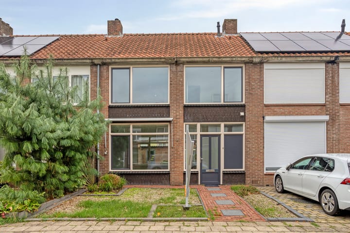 Tussenwoning te koop: Scholtinkstraat 220, Losser