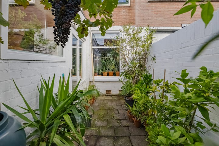 Tussenwoning te koop: Oost Indiëstraat 46, Haarlem