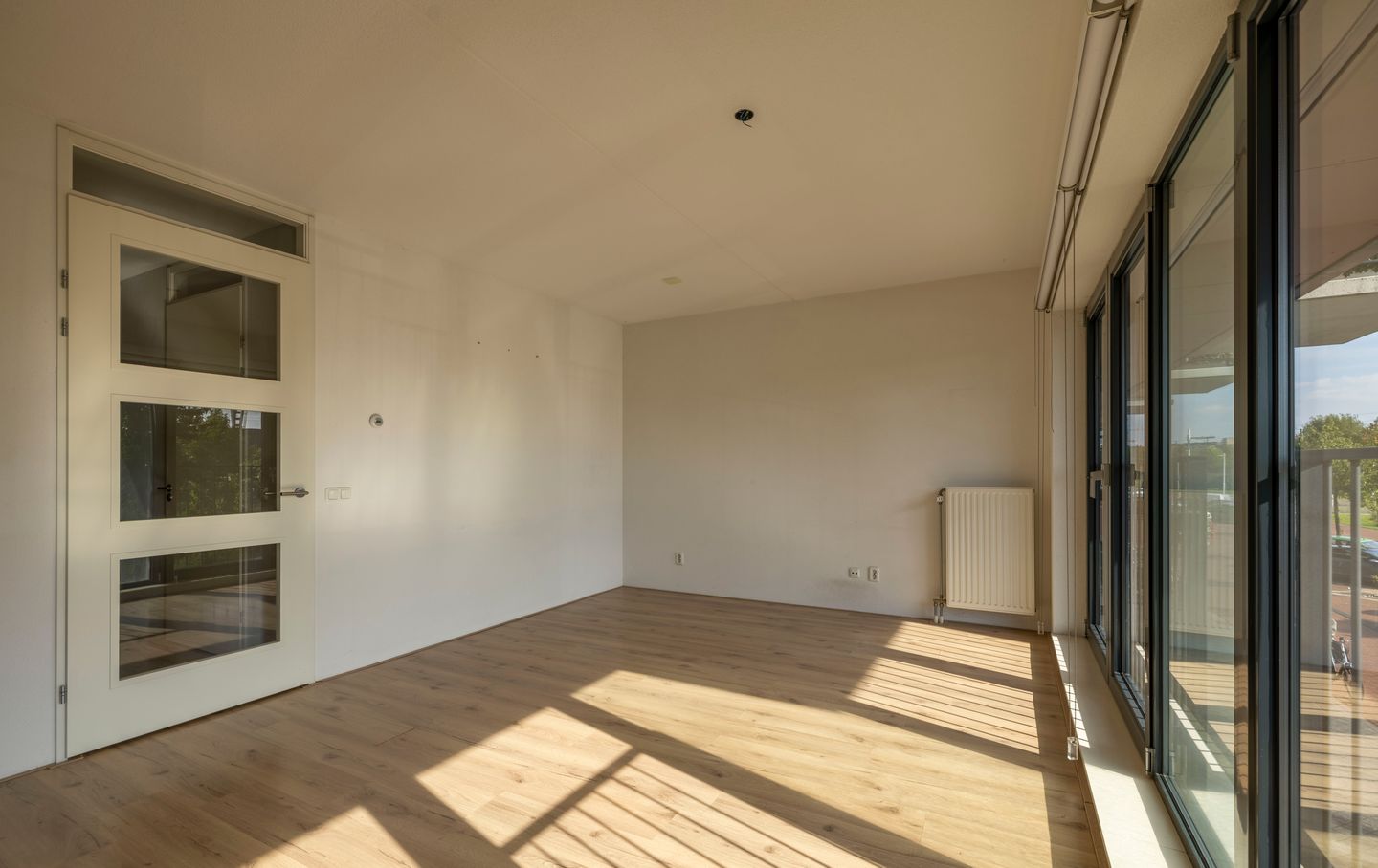 Photo 14 of Miles Davisstraat 181