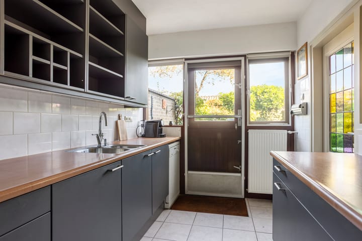 Twee-onder-één-kap te koop: De Hooghkamer 5, Voorschoten