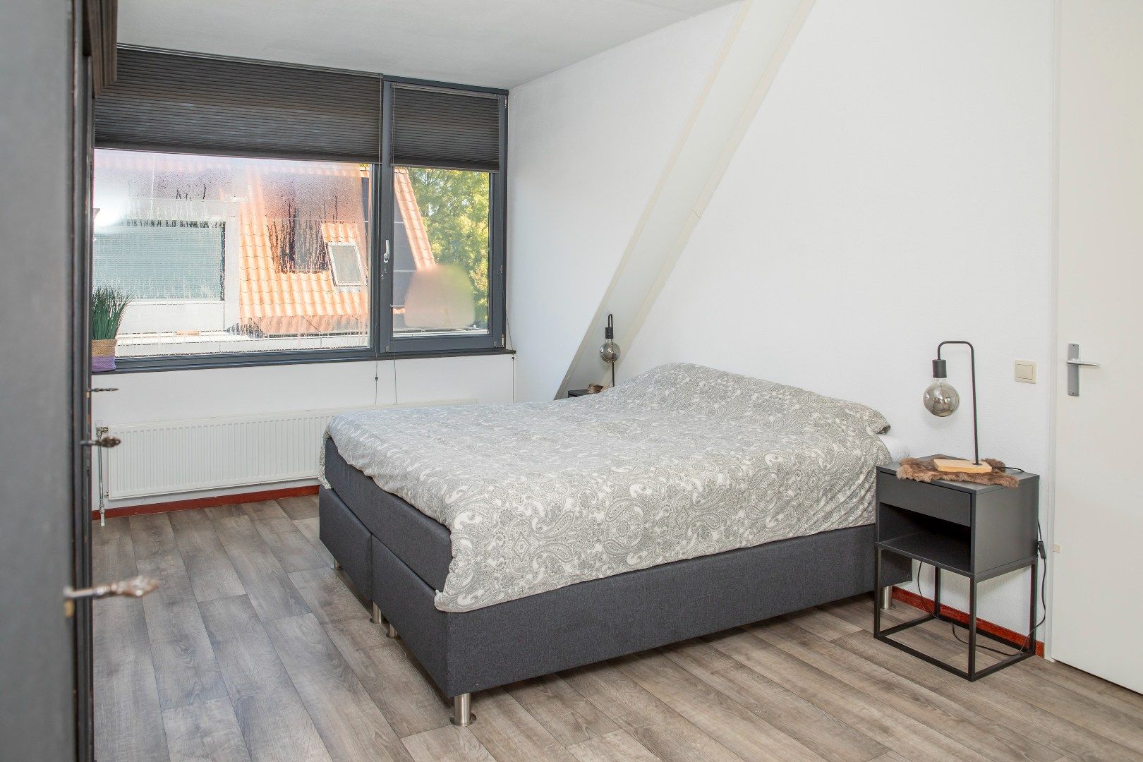 Photo 39 of Johannes Vermeerstraat 6