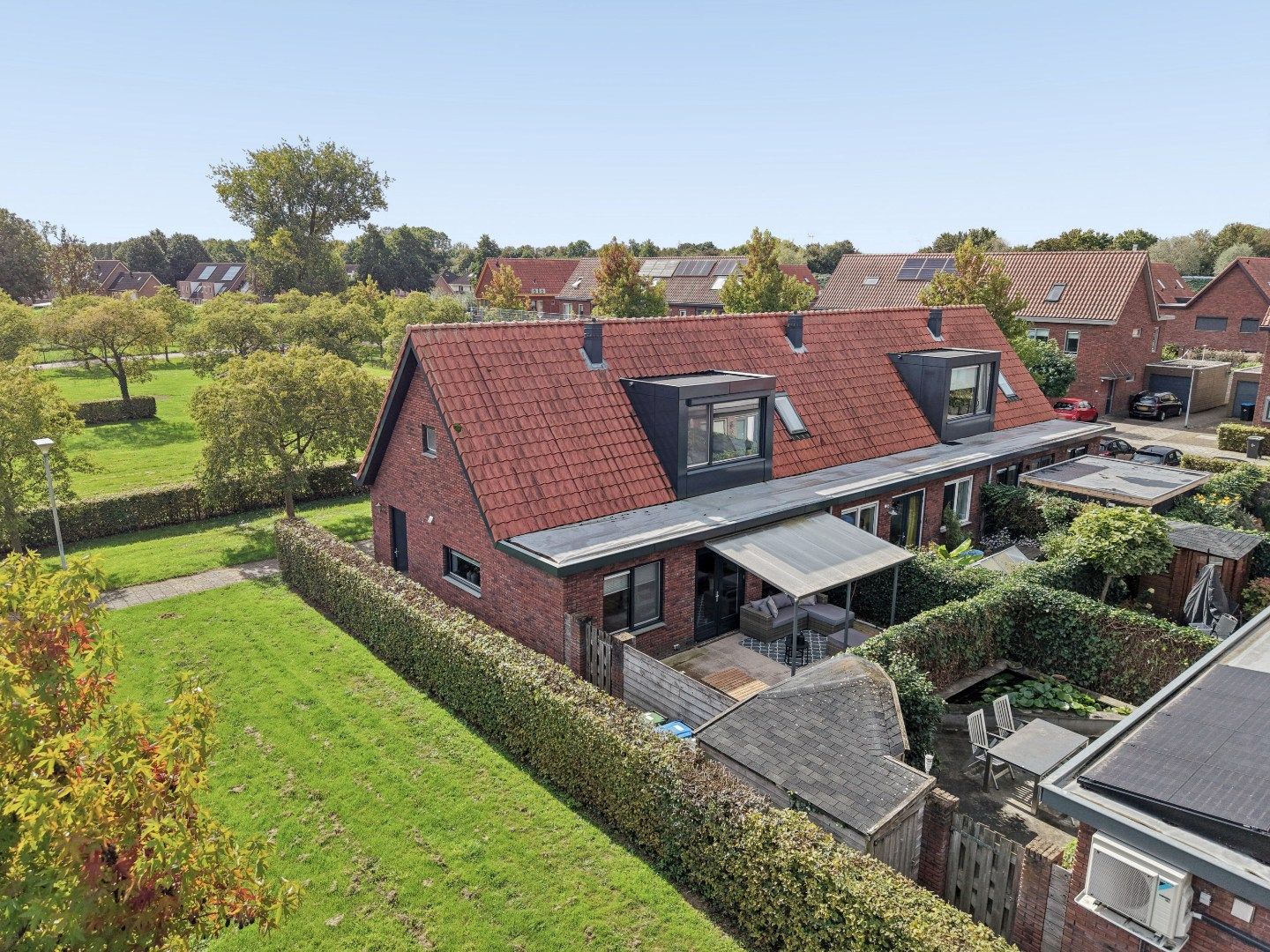 Photo 10 of Johannes Vermeerstraat 6