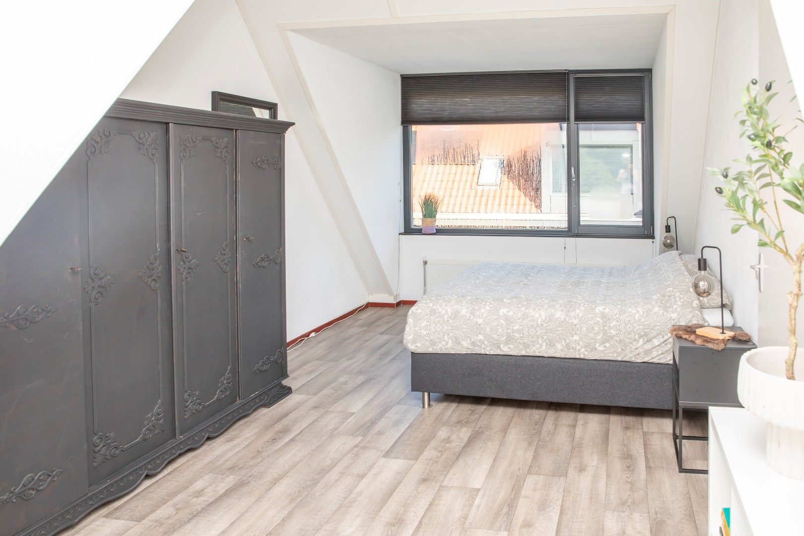 Photo 6 of Johannes Vermeerstraat 6