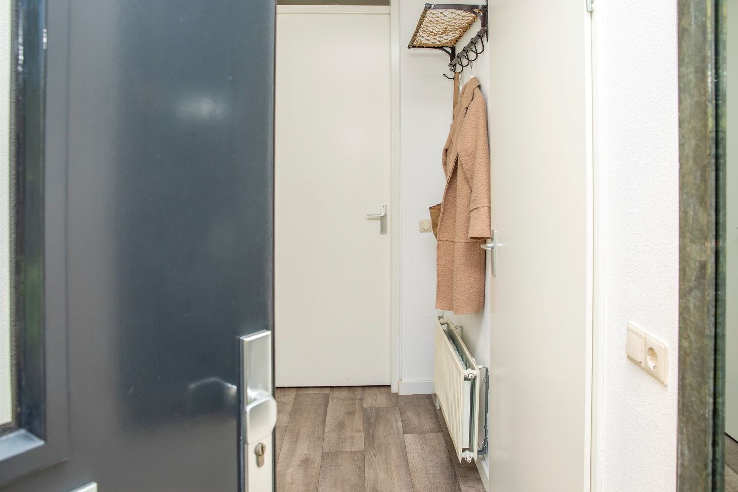 Photo 20 of Johannes Vermeerstraat 6