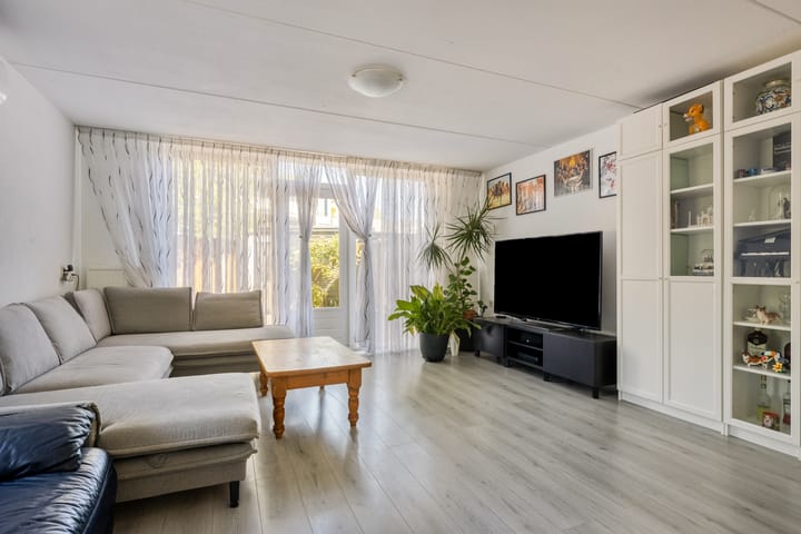 Hoekwoning te koop: Mr. Gerbrandypark 33, Ede