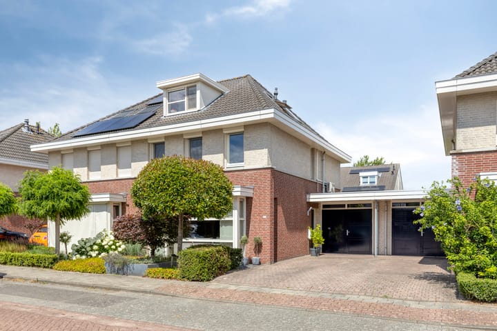 Tussenwoning te koop: Vaarsvelden 14, Best