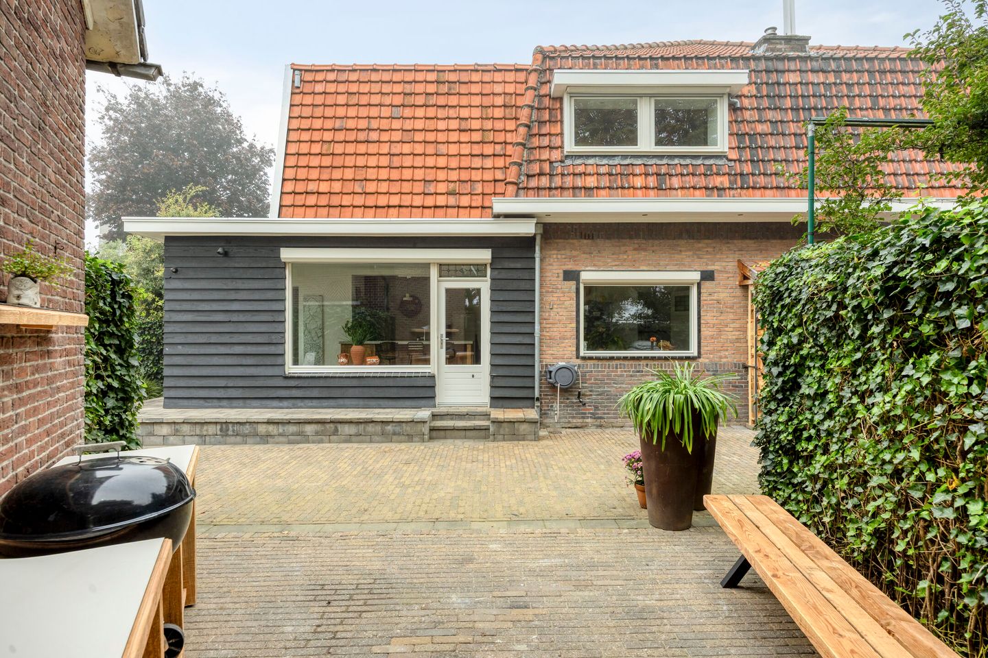 Foto 44 van Terheijdenseweg 225