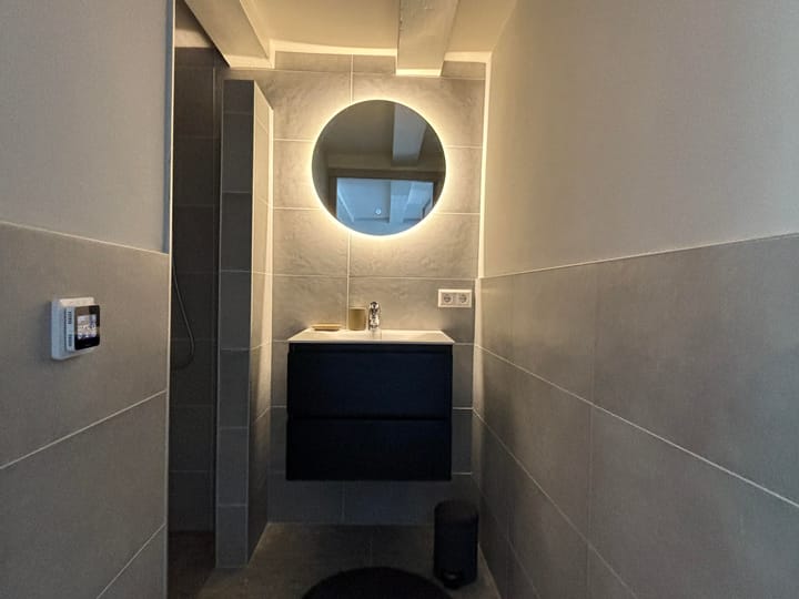 Appartement te huur: Kromme Waal 20B2, Amsterdam